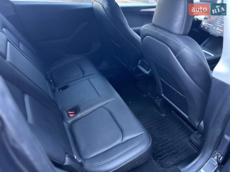 Внедорожник / Кроссовер Tesla Model Y 2023 в Чернигове
