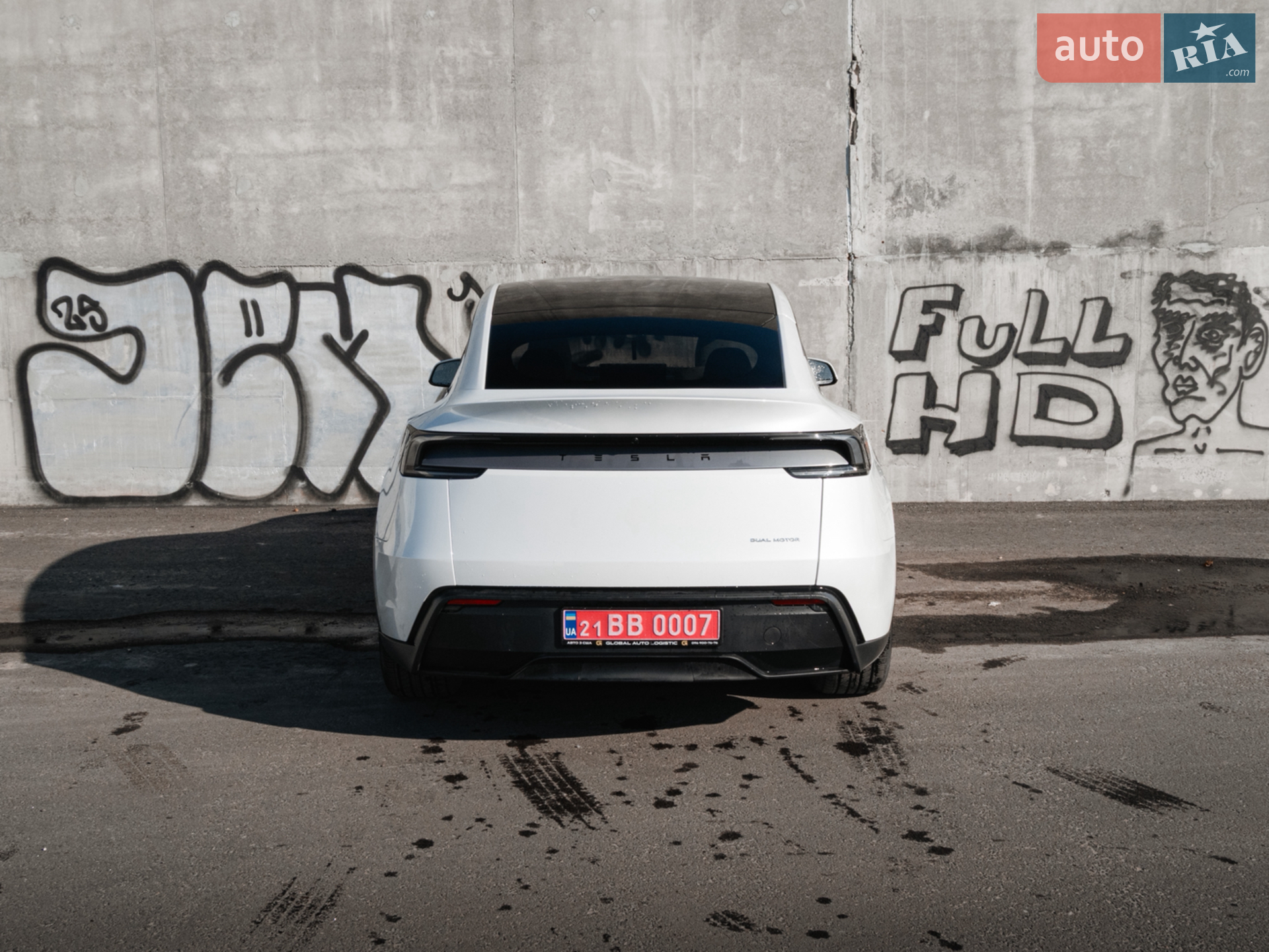 2025 Tesla Model Y - мініатюра 4