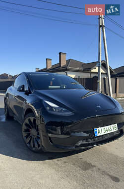 Внедорожник / Кроссовер Tesla Model Y 2022 в Киеве