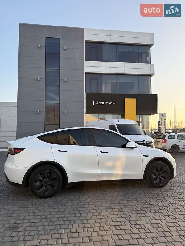 Позашляховик / Кросовер Tesla Model Y 2024 в Одесі