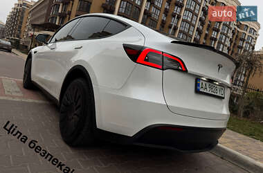 Внедорожник / Кроссовер Tesla Model Y 2024 в Киеве