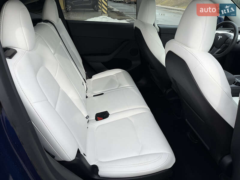 Позашляховик / Кросовер Tesla Model Y 2024 в Києві фото 27 Позашляховик / Кросовер Tesla Model Y 2024 в Києві
