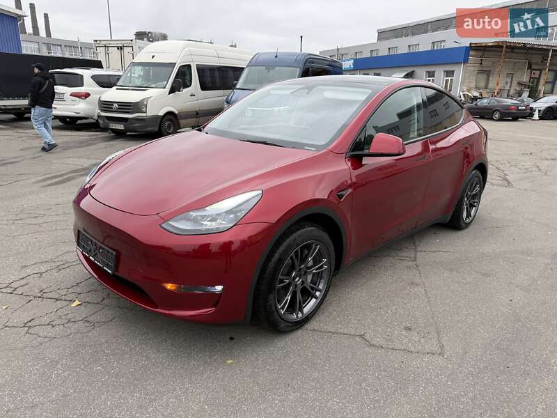 Позашляховик / Кросовер Tesla Model Y 2024 в Києві фото 4 Позашляховик / Кросовер Tesla Model Y 2024 в Києві