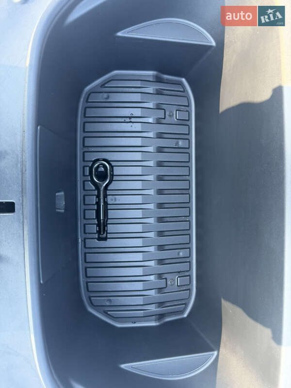 Внедорожник / Кроссовер Tesla Model Y 2024 в Виннице фото 18 Внедорожник / Кроссовер Tesla Model Y 2024 в Виннице