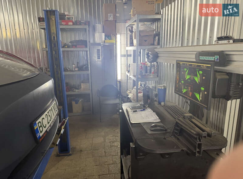 Позашляховик / Кросовер Tesla Model Y 2023 в Львові