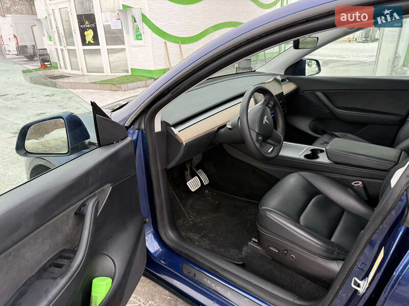 Позашляховик / Кросовер Tesla Model Y 2022 в Львові