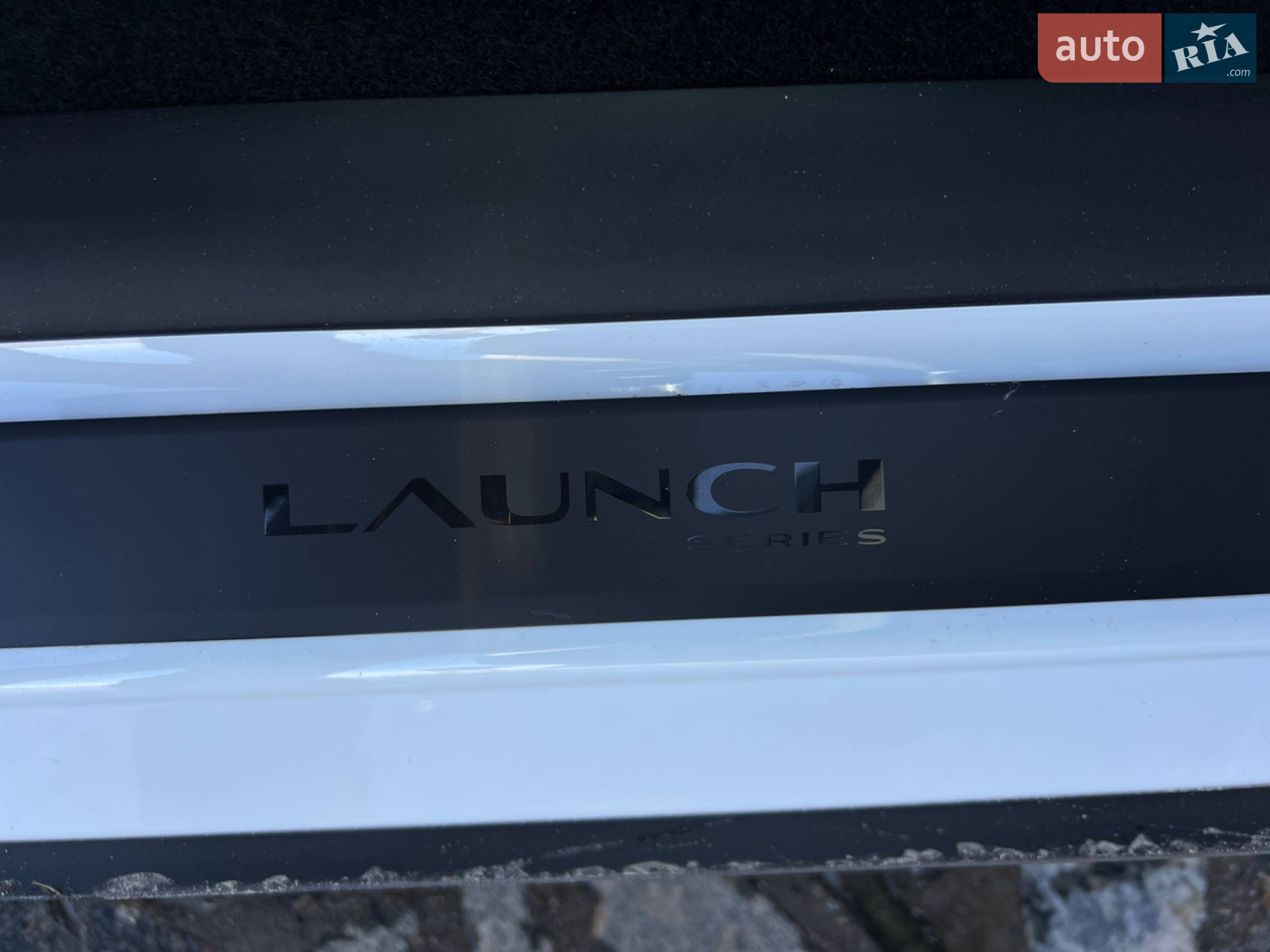 2025 Tesla Model Y - мініатюра 16