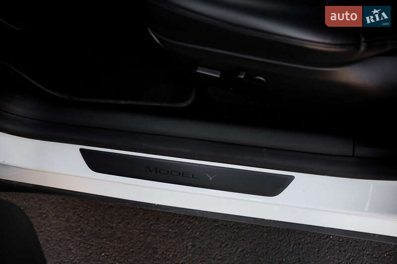 Позашляховик / Кросовер Tesla Model Y 2023 в Житомирі фото 38 Позашляховик / Кросовер Tesla Model Y 2023 в Житомирі