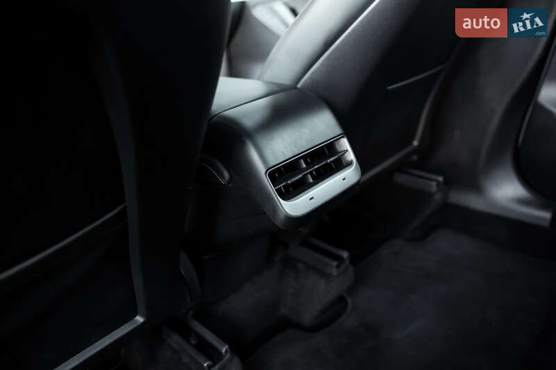 Позашляховик / Кросовер Tesla Model Y 2023 в Житомирі фото 33 Позашляховик / Кросовер Tesla Model Y 2023 в Житомирі