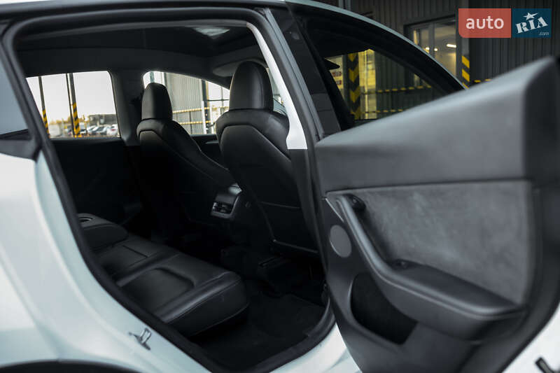 Позашляховик / Кросовер Tesla Model Y 2023 в Житомирі фото 40 Позашляховик / Кросовер Tesla Model Y 2023 в Житомирі