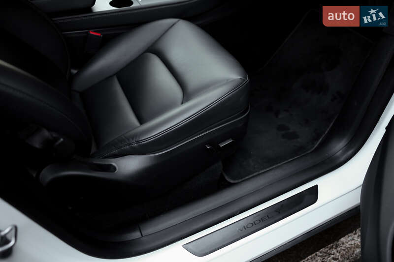 Позашляховик / Кросовер Tesla Model Y 2023 в Житомирі фото 49 Позашляховик / Кросовер Tesla Model Y 2023 в Житомирі
