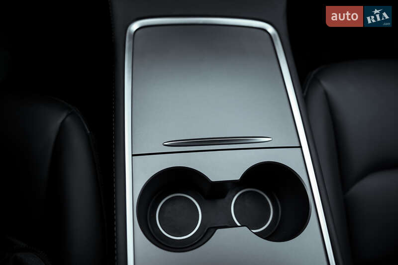 Позашляховик / Кросовер Tesla Model Y 2023 в Житомирі фото 63 Позашляховик / Кросовер Tesla Model Y 2023 в Житомирі