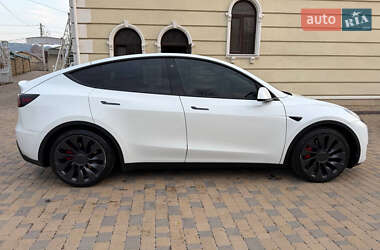 Внедорожник / Кроссовер Tesla Model Y 2021 в Могилев-Подольске