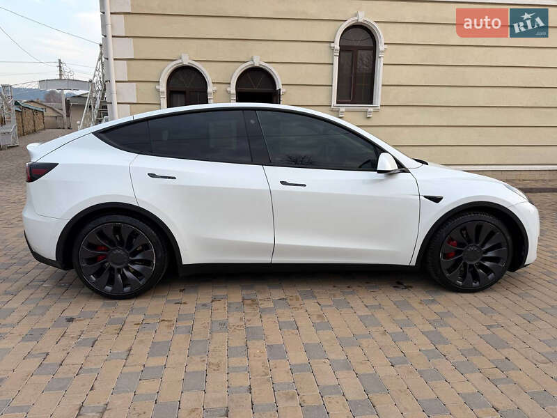 Позашляховик / Кросовер Tesla Model Y 2021 в Могилів-Подільському
