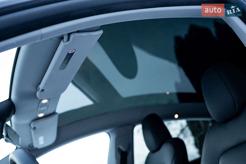 Позашляховик / Кросовер Tesla Model Y 2023 в Києві