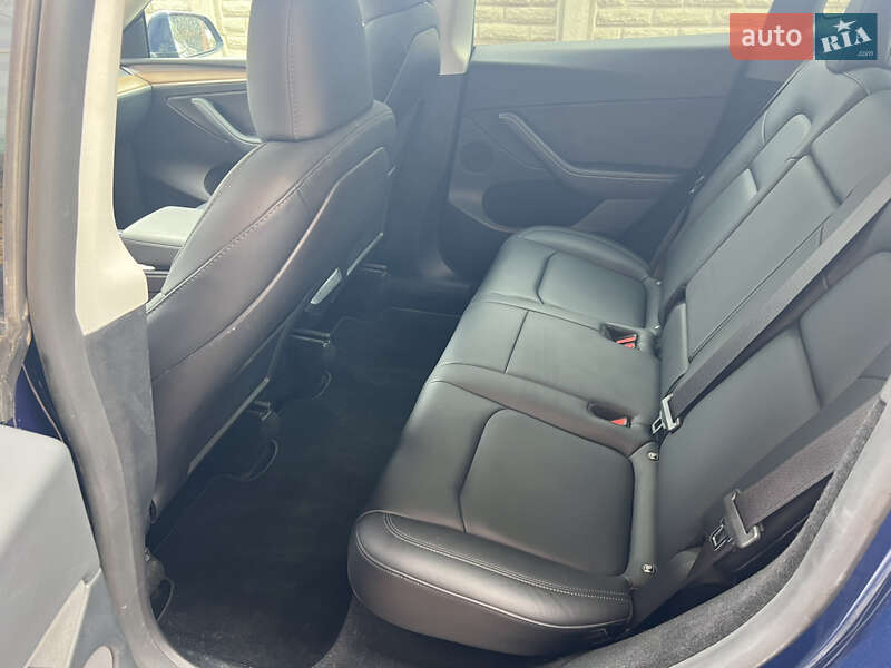 Позашляховик / Кросовер Tesla Model Y 2023 в Полтаві