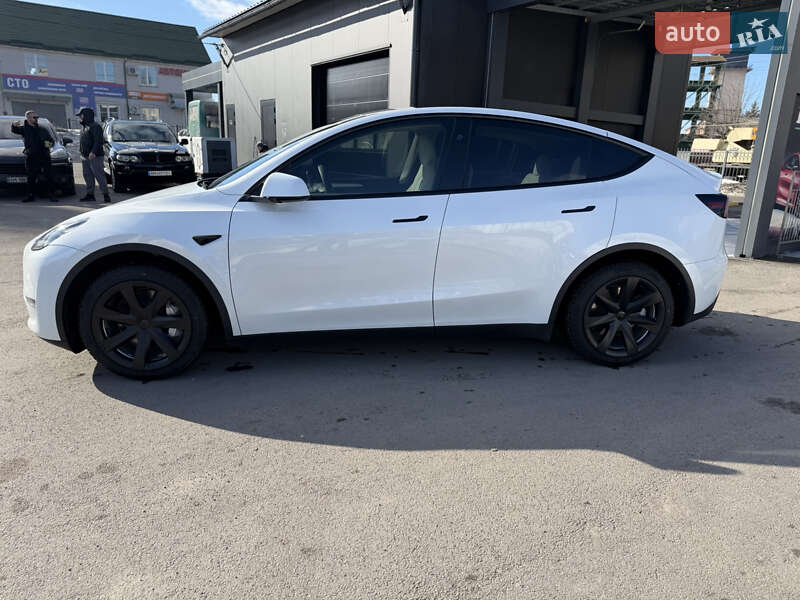 Внедорожник / Кроссовер Tesla Model Y 2023 в Коростене