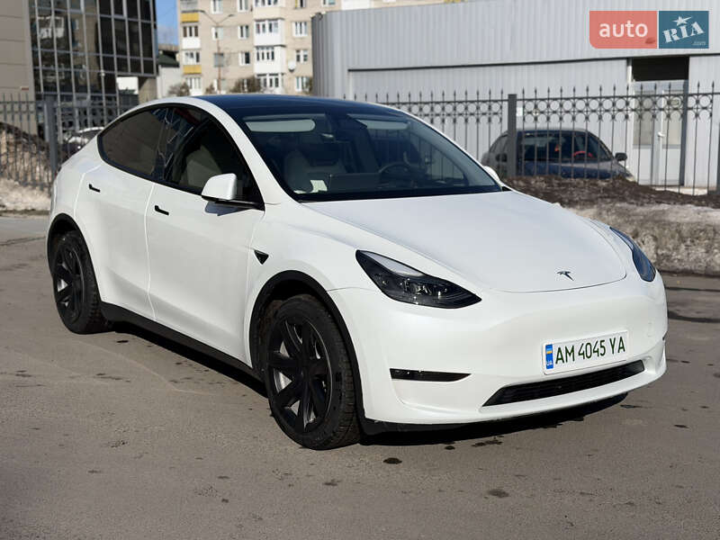 Внедорожник / Кроссовер Tesla Model Y 2023 в Коростене
