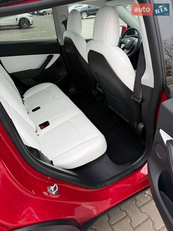 Внедорожник / Кроссовер Tesla Model Y 2021 в Тернополе