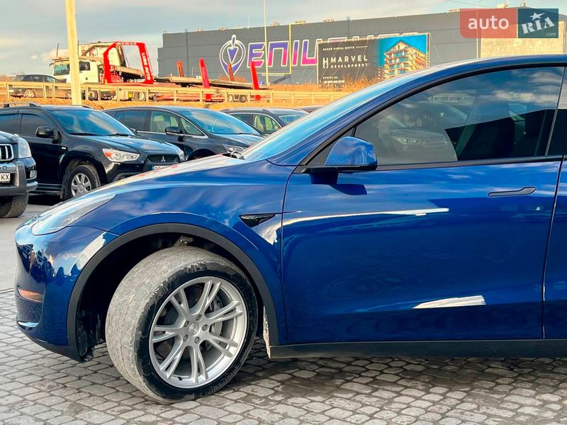 Внедорожник / Кроссовер Tesla Model Y 2020 в Львове