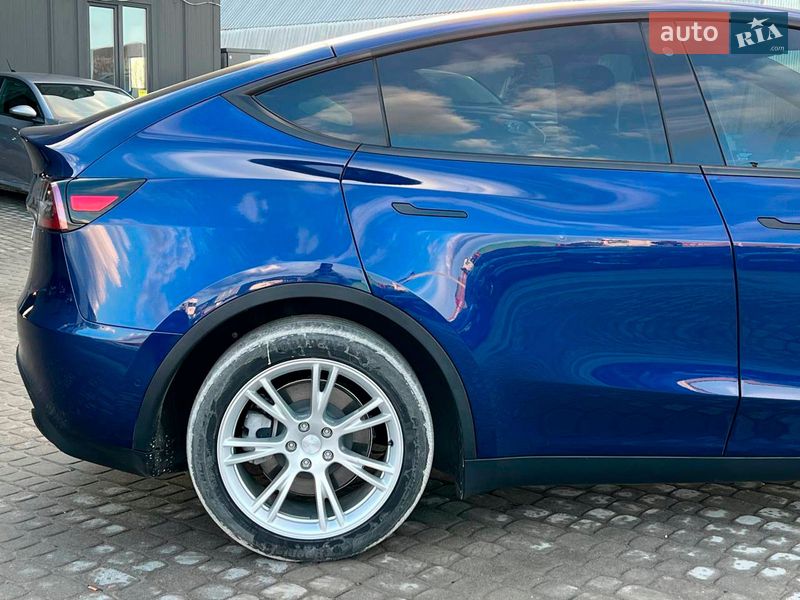 Внедорожник / Кроссовер Tesla Model Y 2020 в Львове