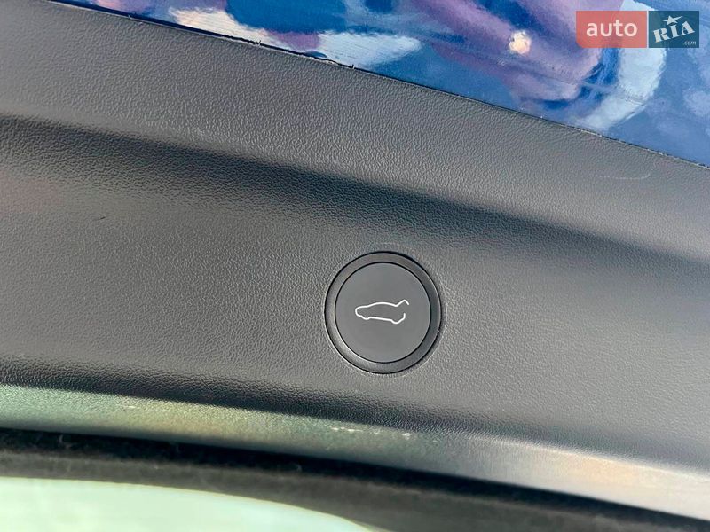 Внедорожник / Кроссовер Tesla Model Y 2020 в Львове