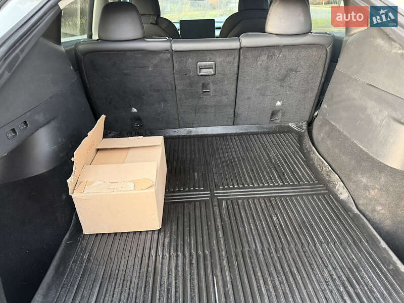 Позашляховик / Кросовер Tesla Model Y 2021 в Одесі фото 10 Позашляховик / Кросовер Tesla Model Y 2021 в Одесі