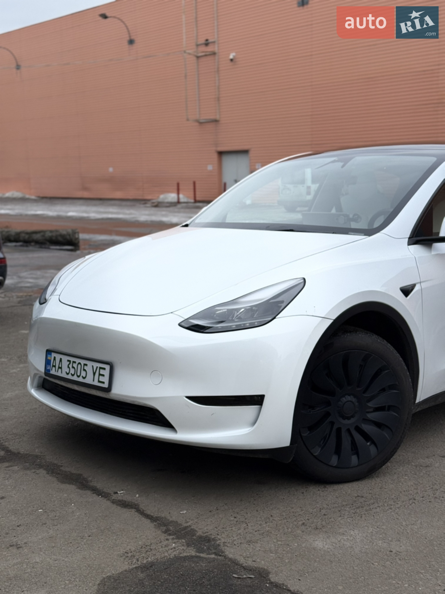 2024 Tesla Model Y - мініатюра 4