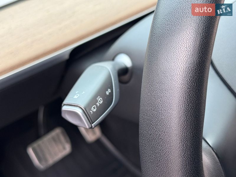 Внедорожник / Кроссовер Tesla Model Y 2020 в Ивано-Франковске