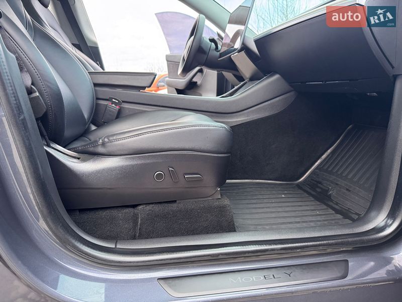 Внедорожник / Кроссовер Tesla Model Y 2020 в Ивано-Франковске