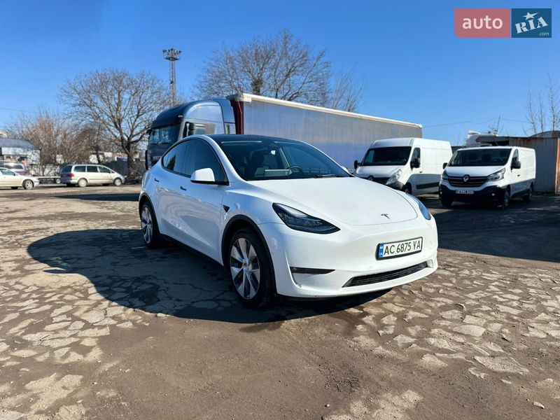 Tesla Model Y 2022