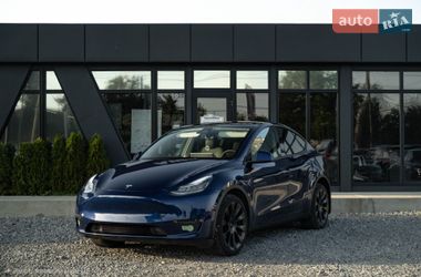 Внедорожник / Кроссовер Tesla Model Y 2023 в Черновцах
