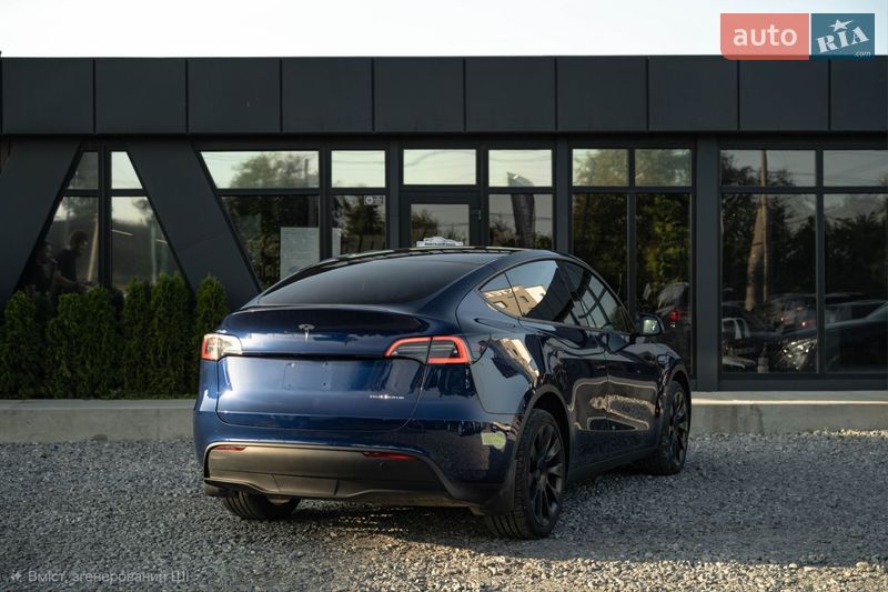 Внедорожник / Кроссовер Tesla Model Y 2023 в Черновцах