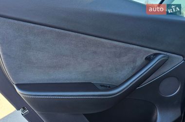 Позашляховик / Кросовер Tesla Model Y 2021 в Тернополі