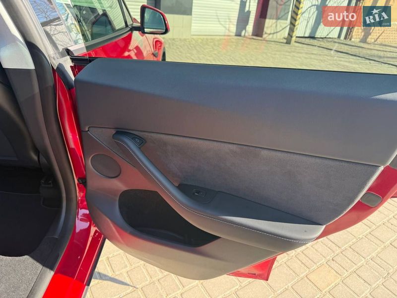 Позашляховик / Кросовер Tesla Model Y 2023 в Одесі