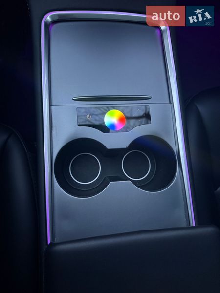 Позашляховик / Кросовер Tesla Model Y 2024 в Дніпрі