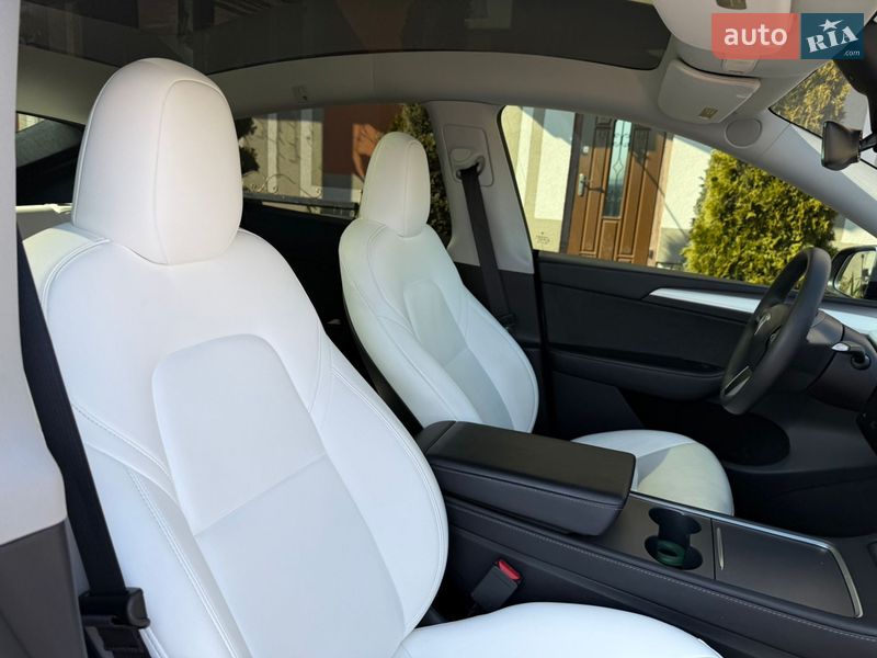 Позашляховик / Кросовер Tesla Model Y 2023 в Стрию