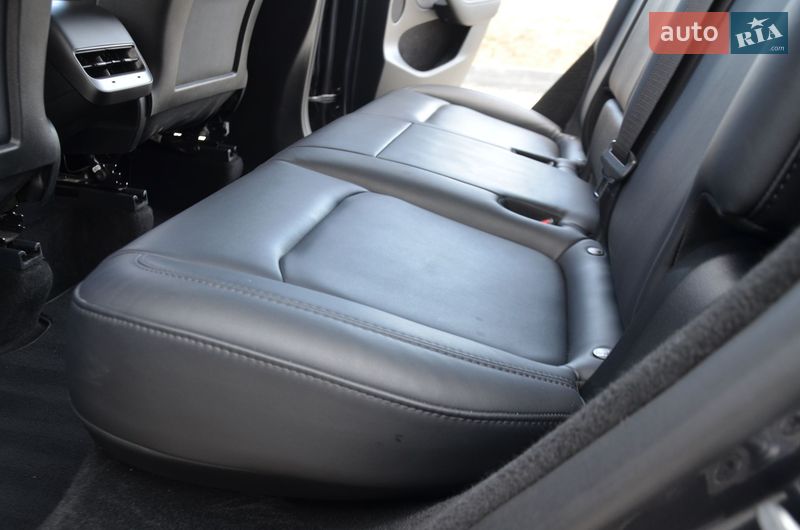 Внедорожник / Кроссовер Tesla Model Y 2024 в Трускавце