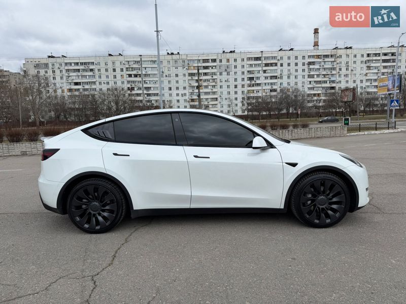 Внедорожник / Кроссовер Tesla Model Y 2021 в Запорожье