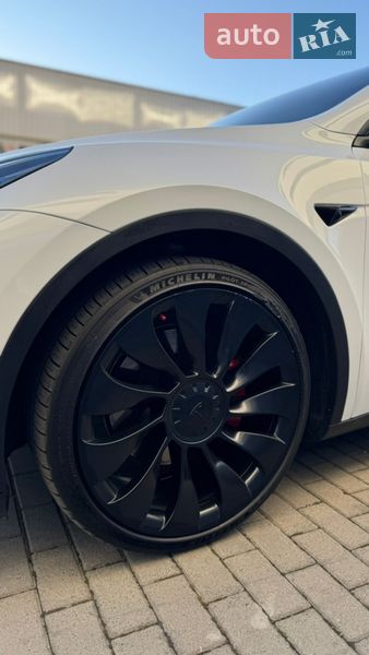 Позашляховик / Кросовер Tesla Model Y 2022 в Мукачевому фото 6 Позашляховик / Кросовер Tesla Model Y 2022 в Мукачевому