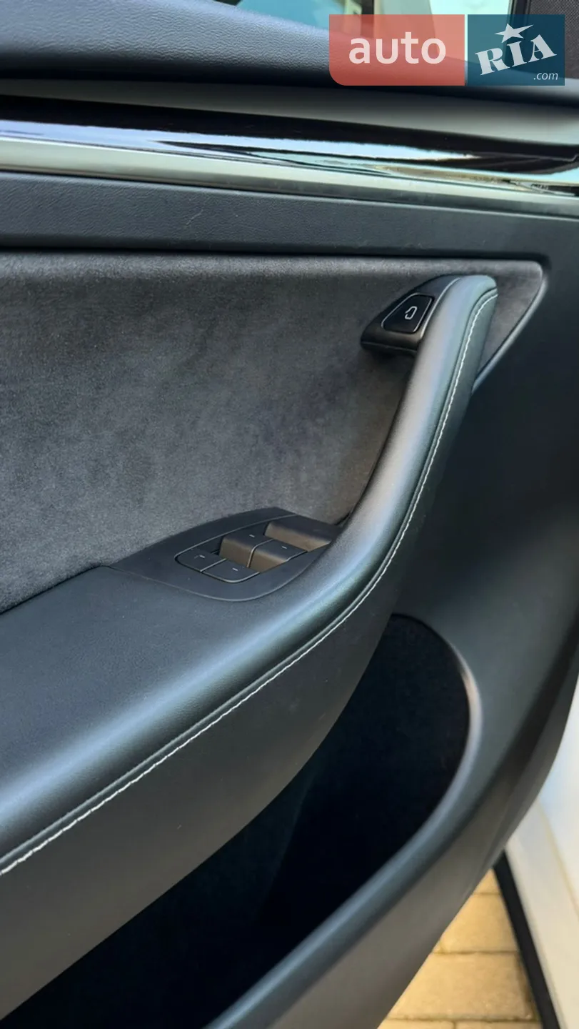 2022 Tesla Model Y - мініатюра 12