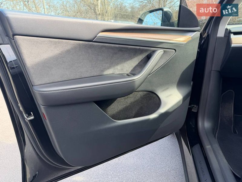 Позашляховик / Кросовер Tesla Model Y 2023 в Одесі