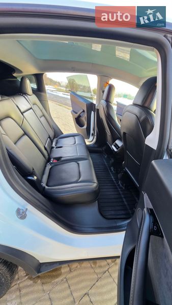 Внедорожник / Кроссовер Tesla Model Y 2020 в Золочеве