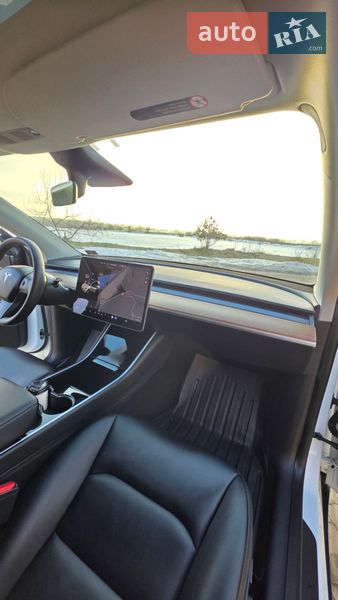 Внедорожник / Кроссовер Tesla Model Y 2020 в Золочеве