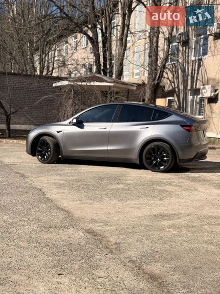 Позашляховик / Кросовер Tesla Model Y 2024 в Дніпрі