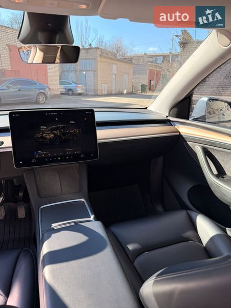 Позашляховик / Кросовер Tesla Model Y 2024 в Дніпрі