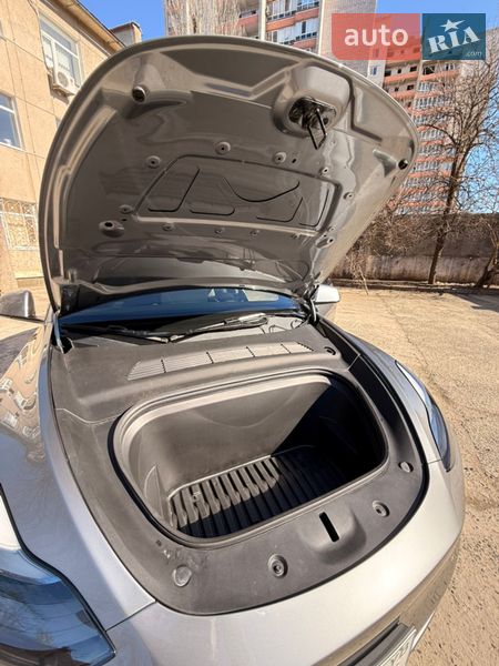 Позашляховик / Кросовер Tesla Model Y 2024 в Дніпрі