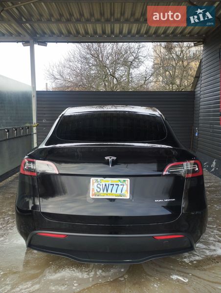 Позашляховик / Кросовер Tesla Model Y 2023 в Харкові