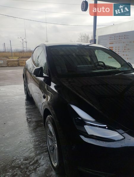 Позашляховик / Кросовер Tesla Model Y 2023 в Харкові