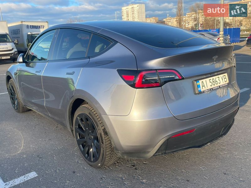 Внедорожник / Кроссовер Tesla Model Y 2024 в Киеве